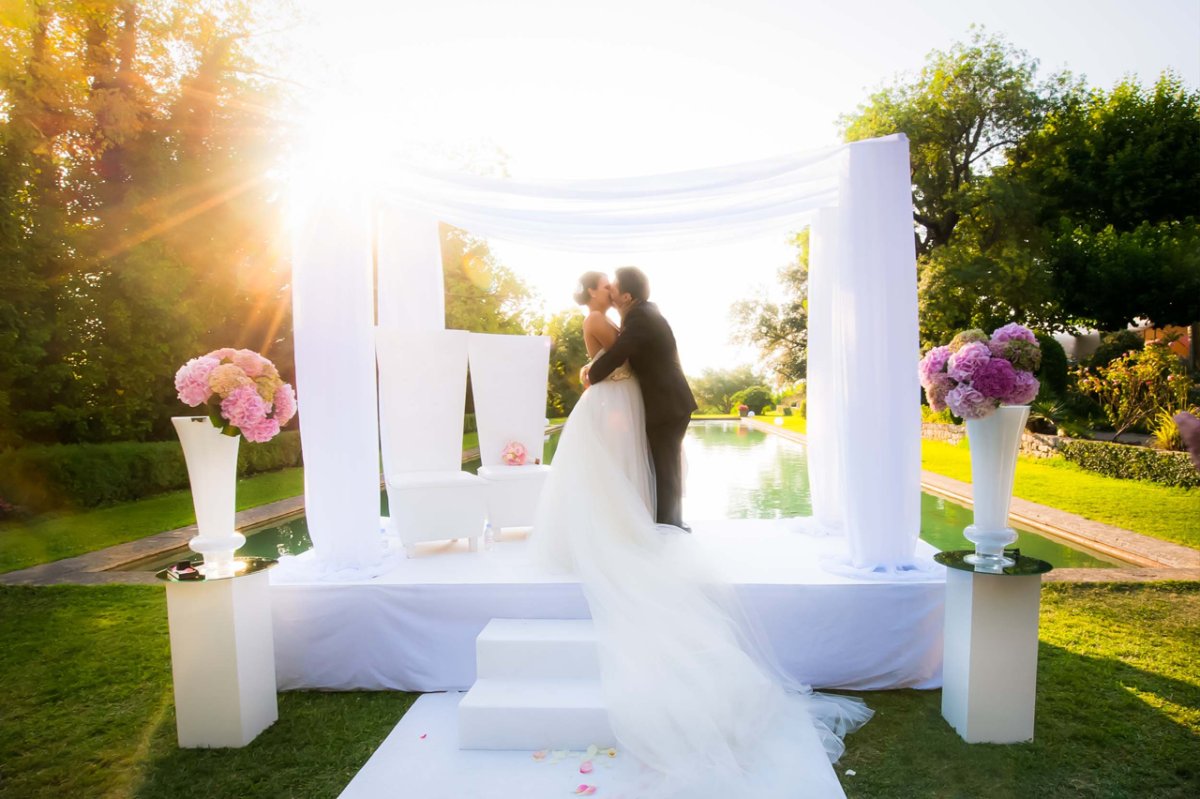 Красивое место для свадьбы в лесу