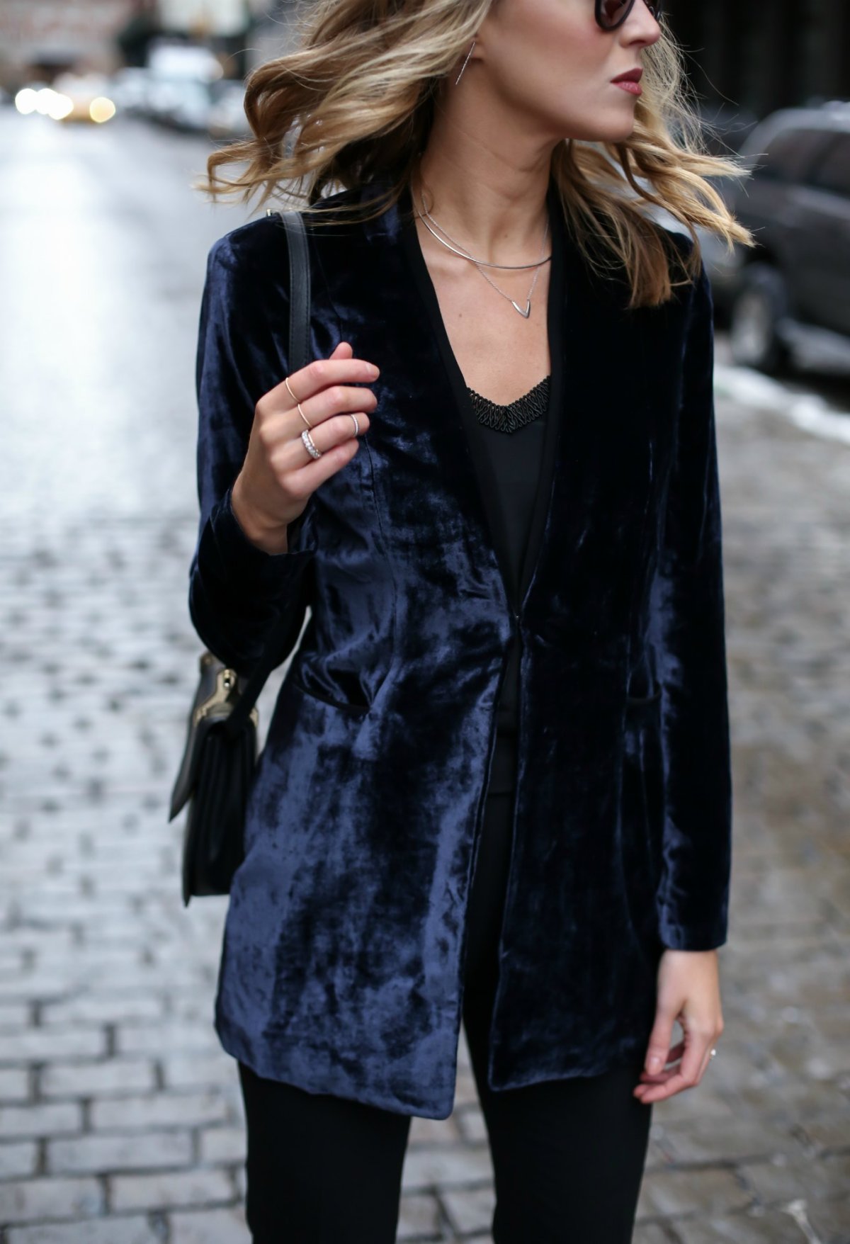 Бархатный пиджак и кожаные штаны