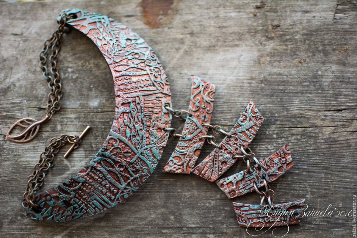 Гривна украшение на шею