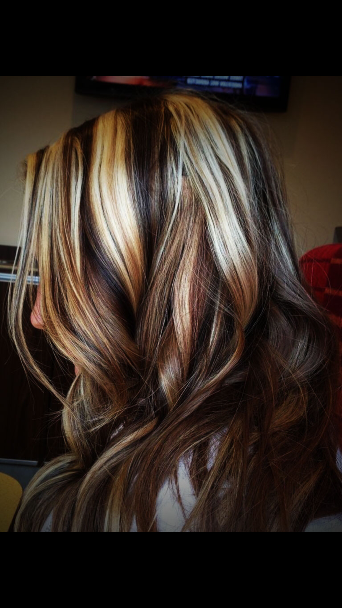 Мелирование на темные волосы