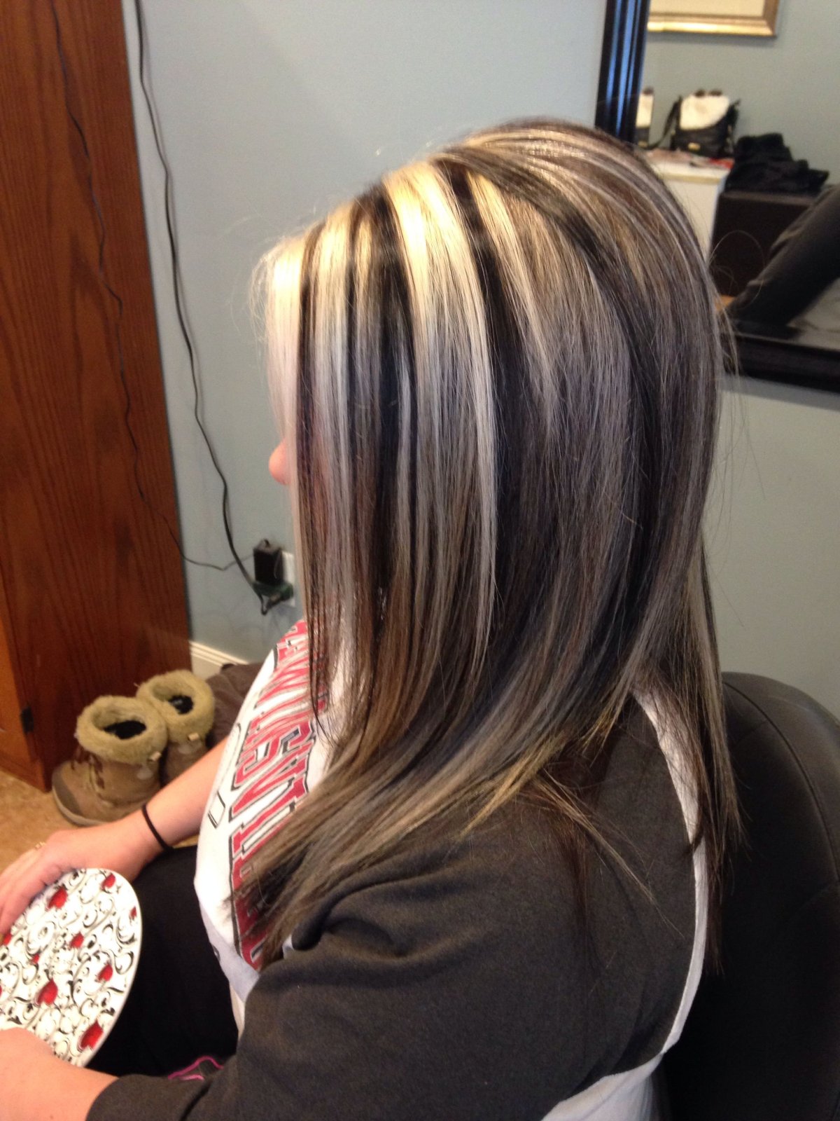 Мелирование на темнокориснеаый