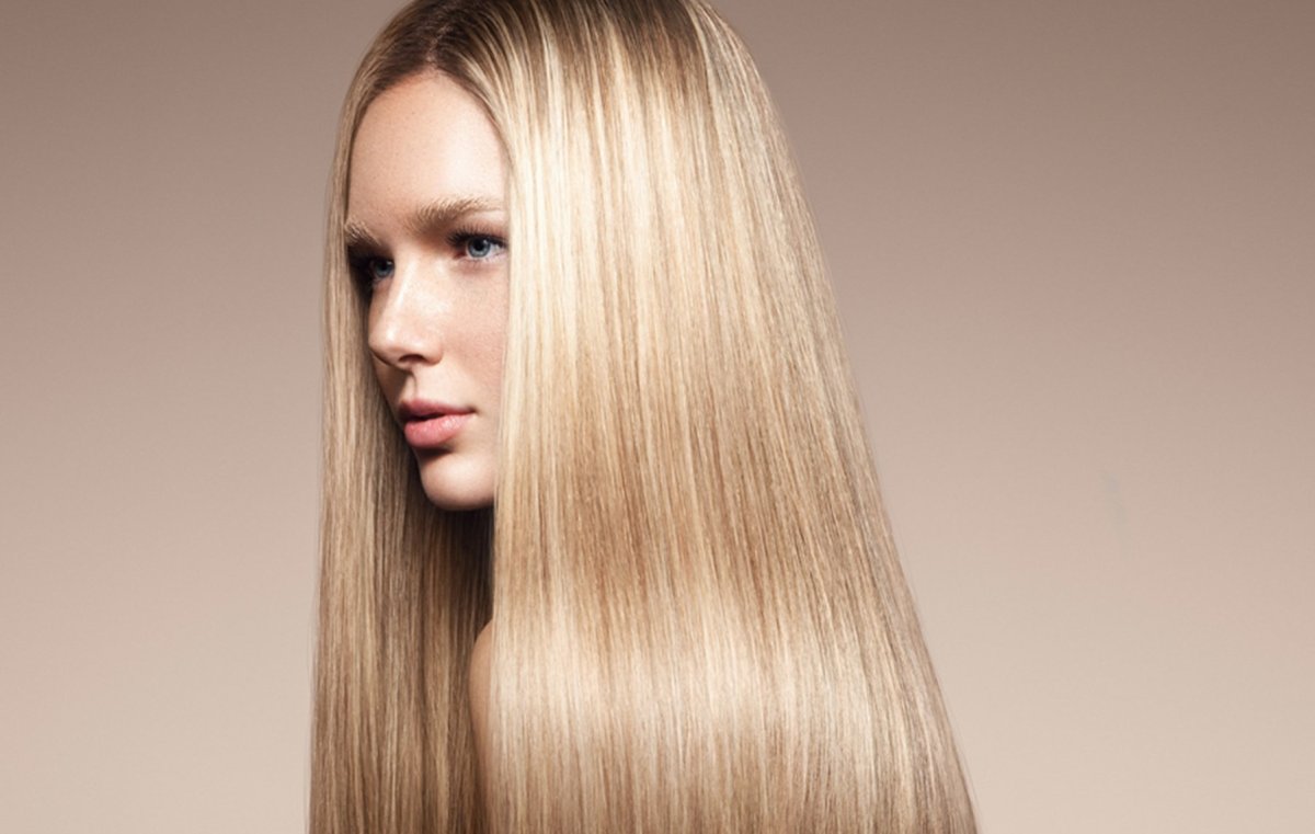 Блондинка гладкие волосы