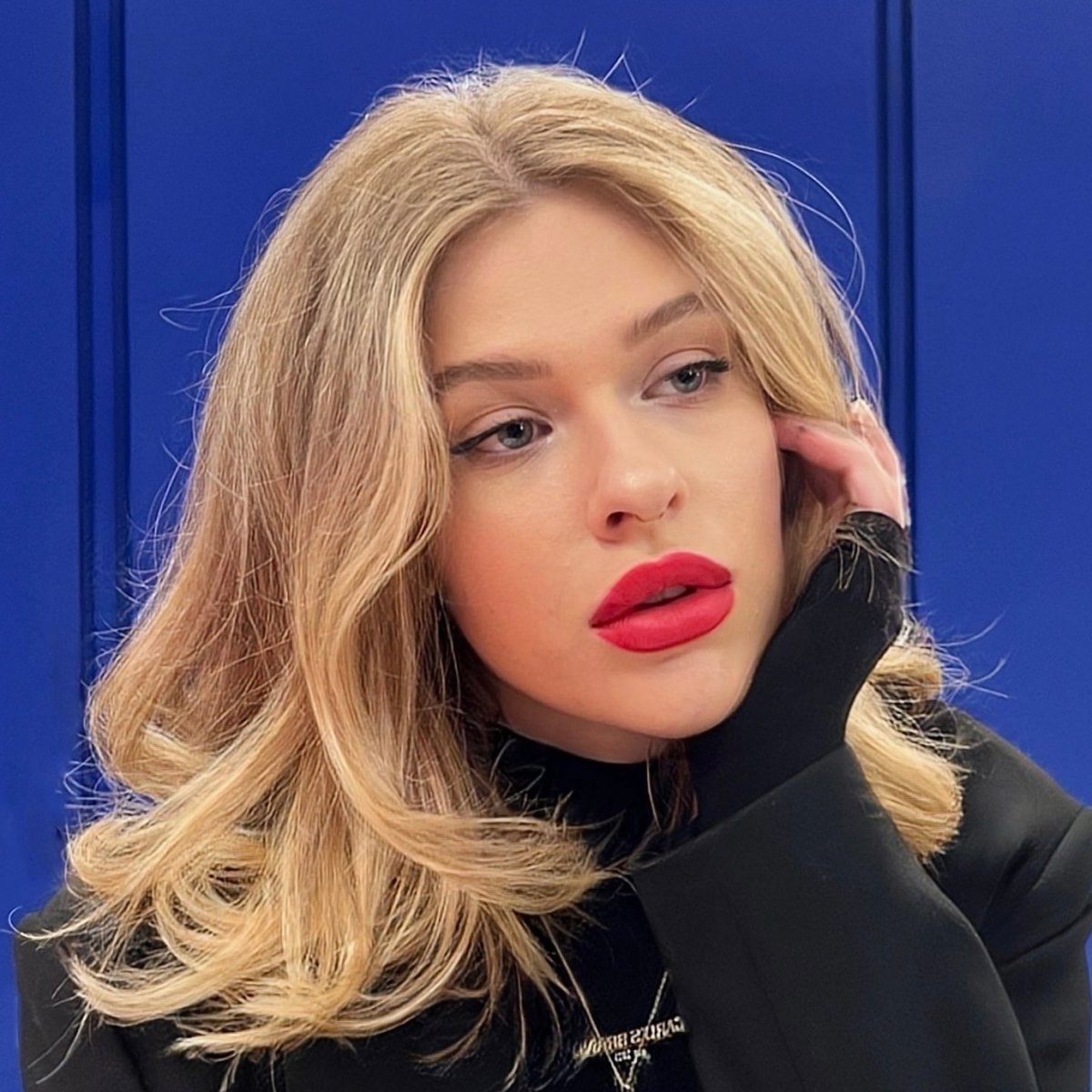 Юлианна Половникова +79117792611