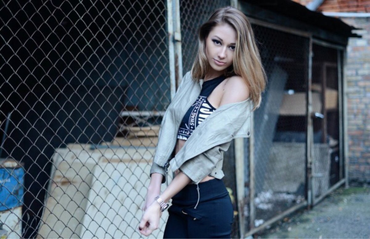 Жена на корпоративе