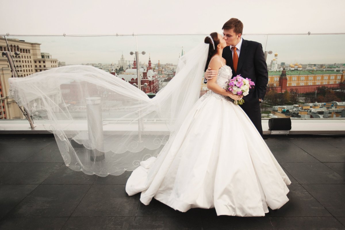 Подружки невесты в чулках