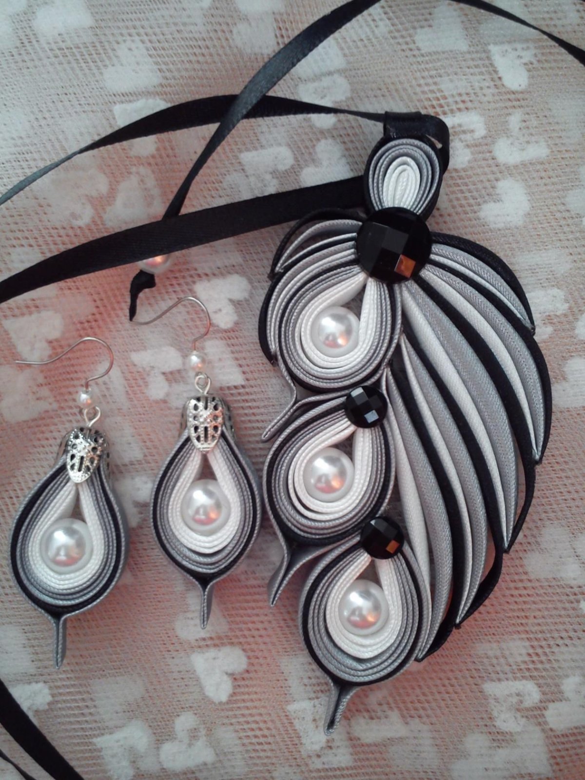 Украшения из лент