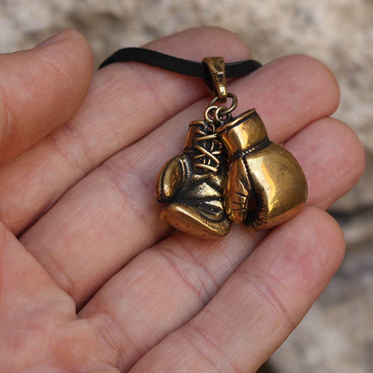 Боксерские перчатки из серебра кулон