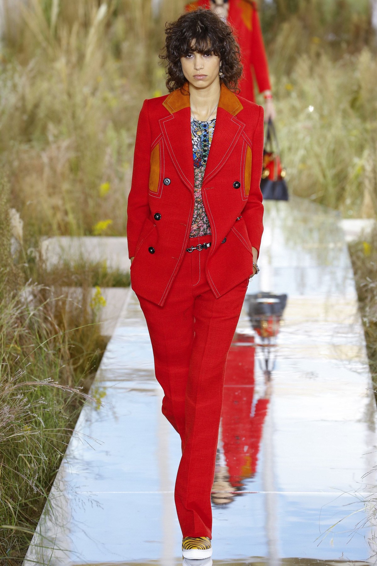 Бархатное платье в арабском стиле