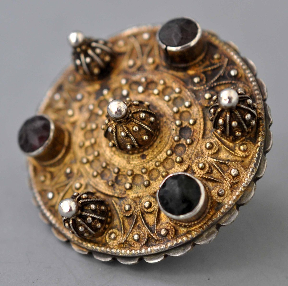 Старинные украшения