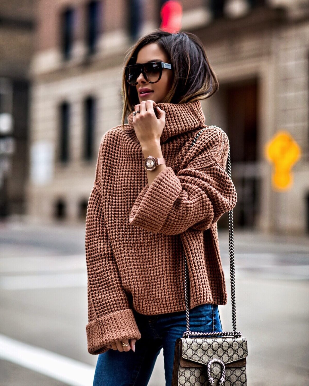 Образы с объемным свитером