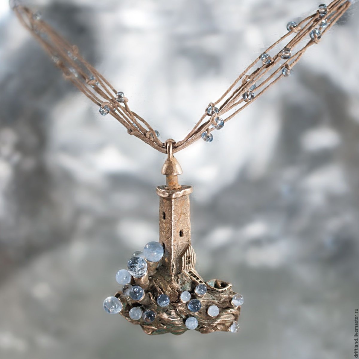 Ювелирное украшение Маяк