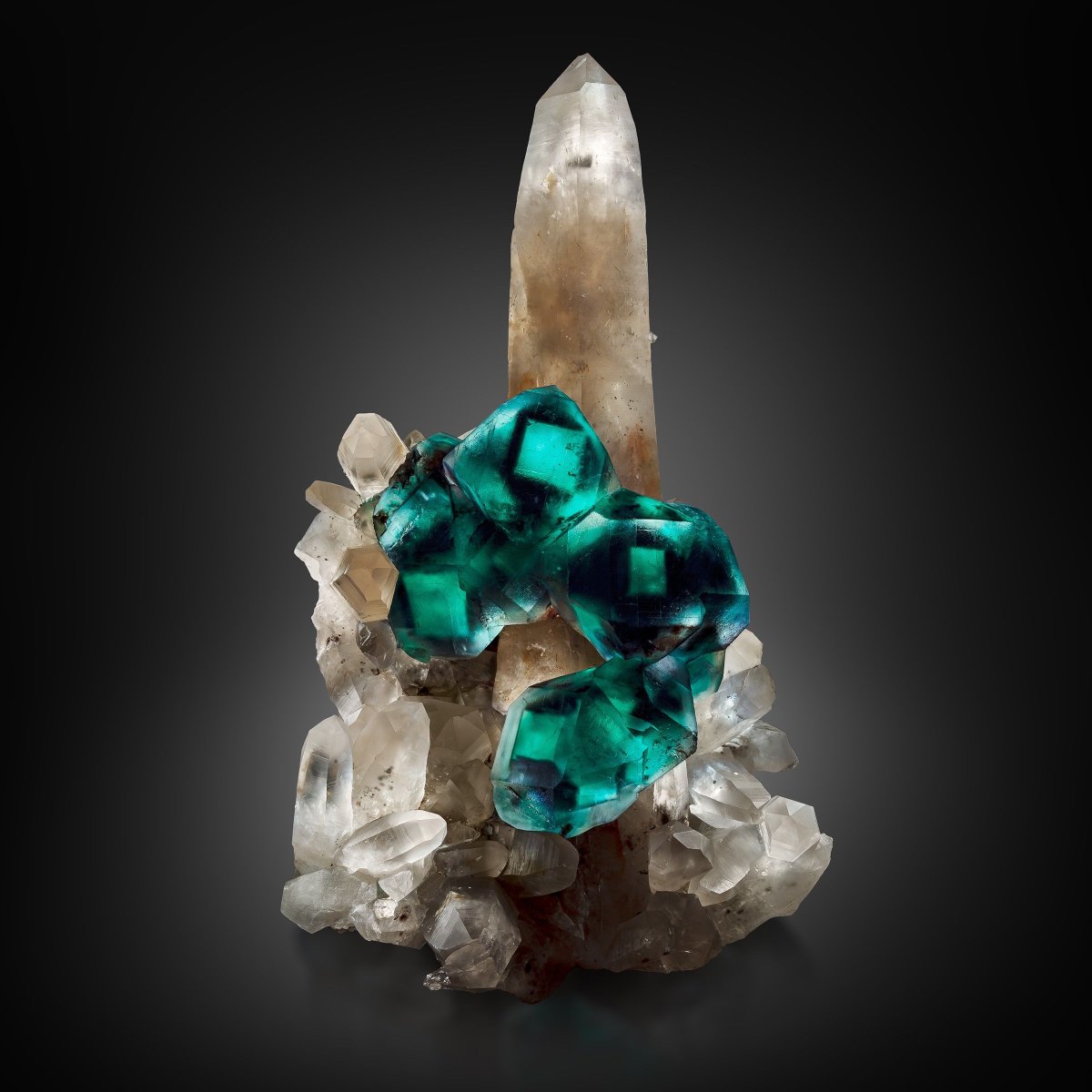 Флюорит самородок