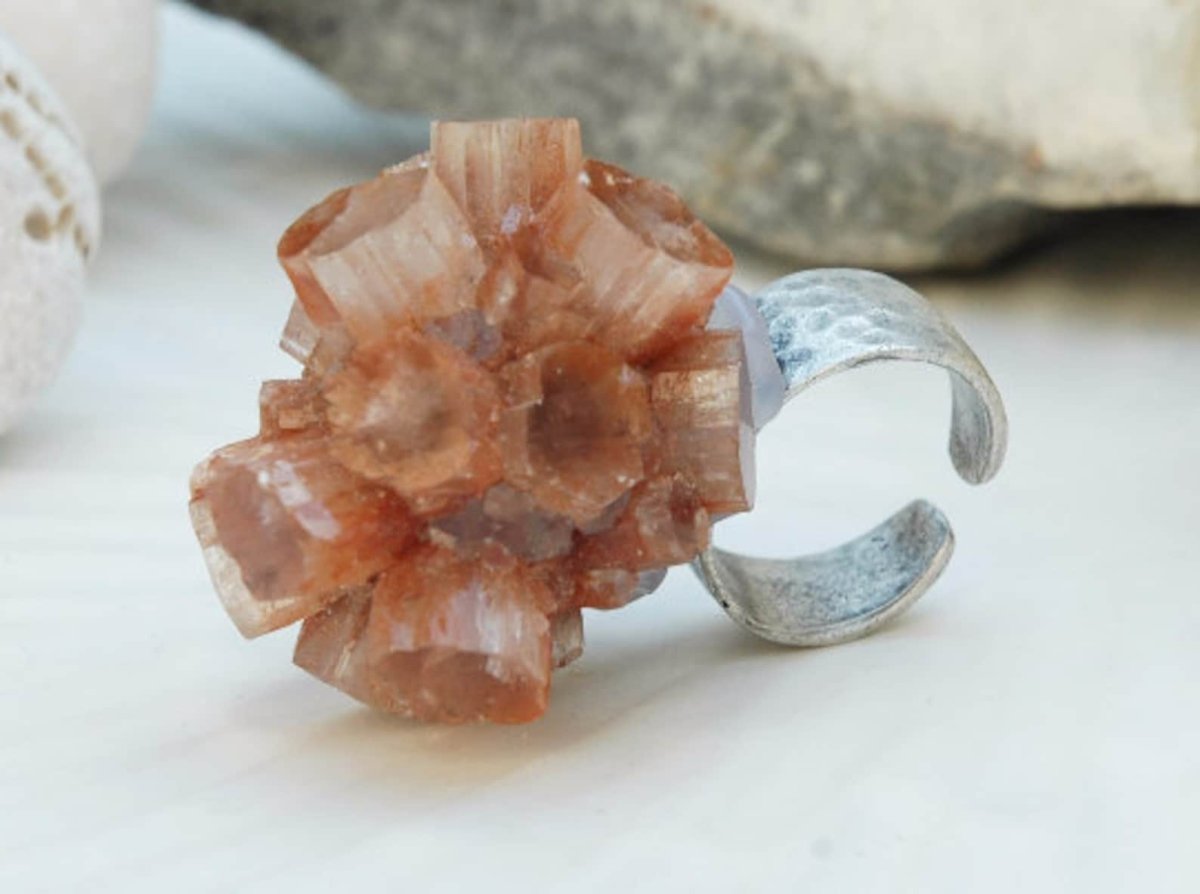 Бурый кальцит минерал