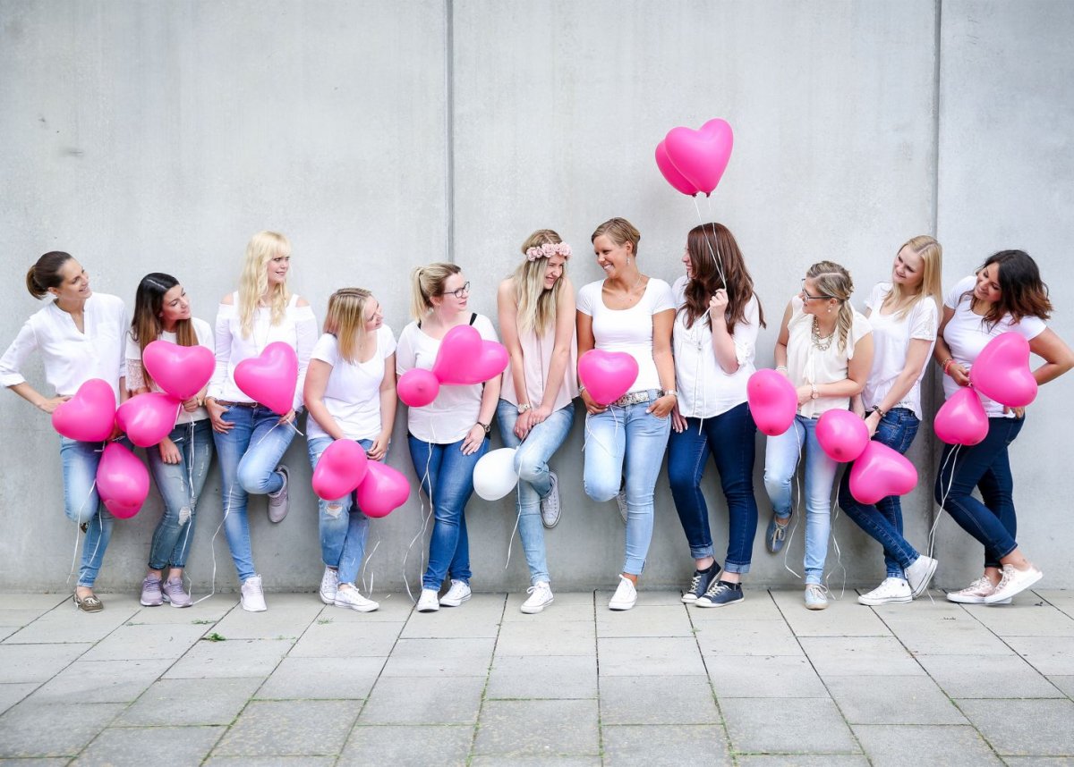 Групповое фотосессия беременности