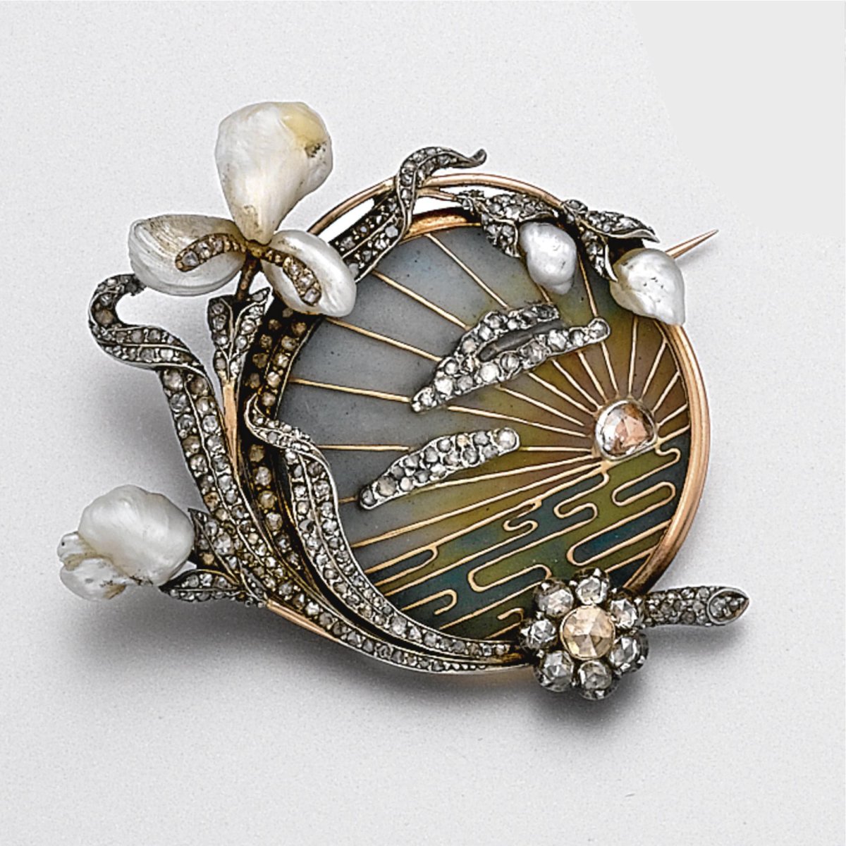 Луис Масриера украшения