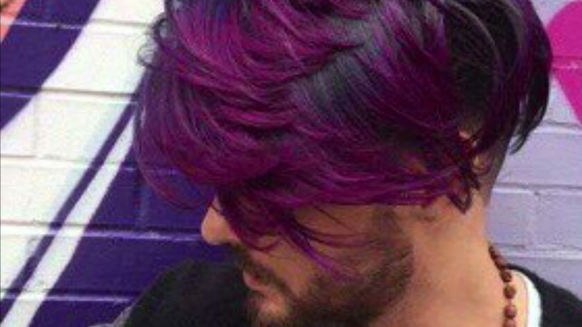 Мужское окрашивание фиолетовый