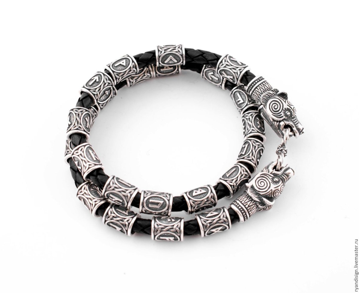 Серебряный браслет с рунами мужской