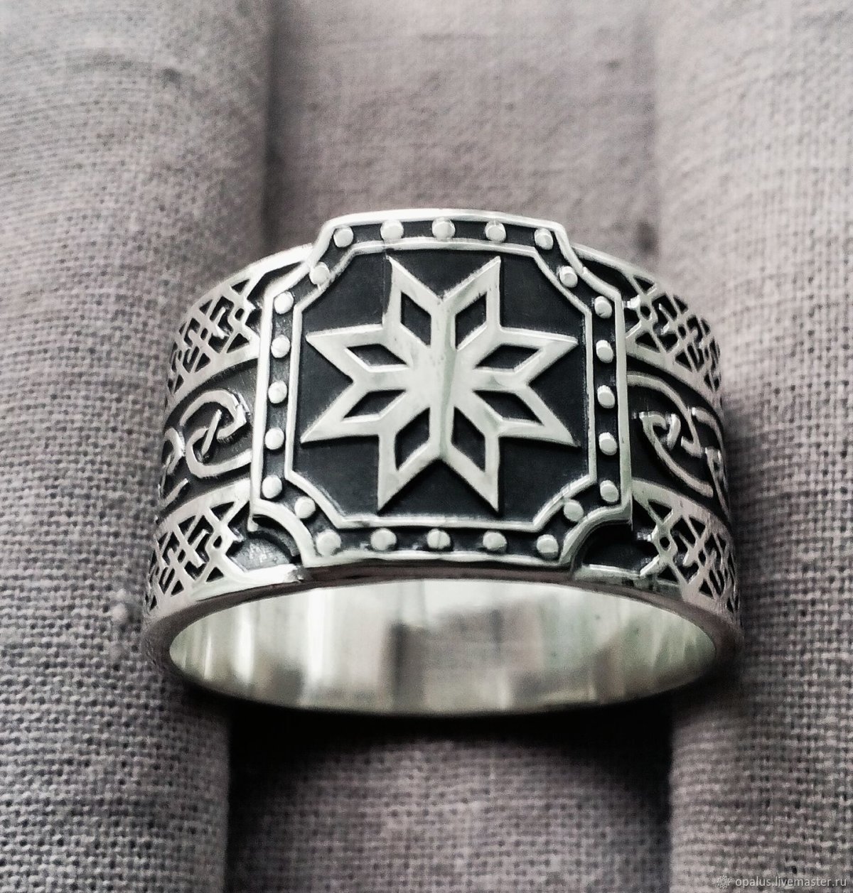 Оберег Алатырь (крест Сварога)