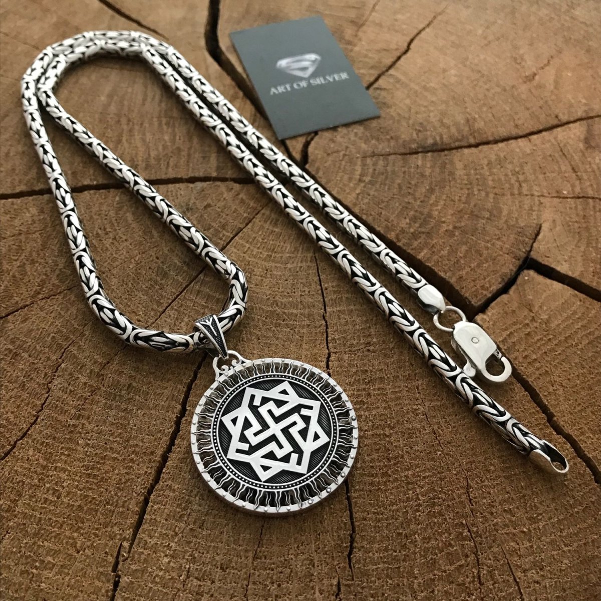 Оберег на серебряную цепочку