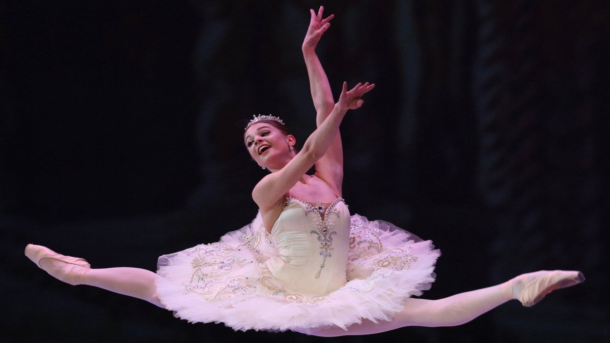 Михаил Татарников и Анжелина Воронцова