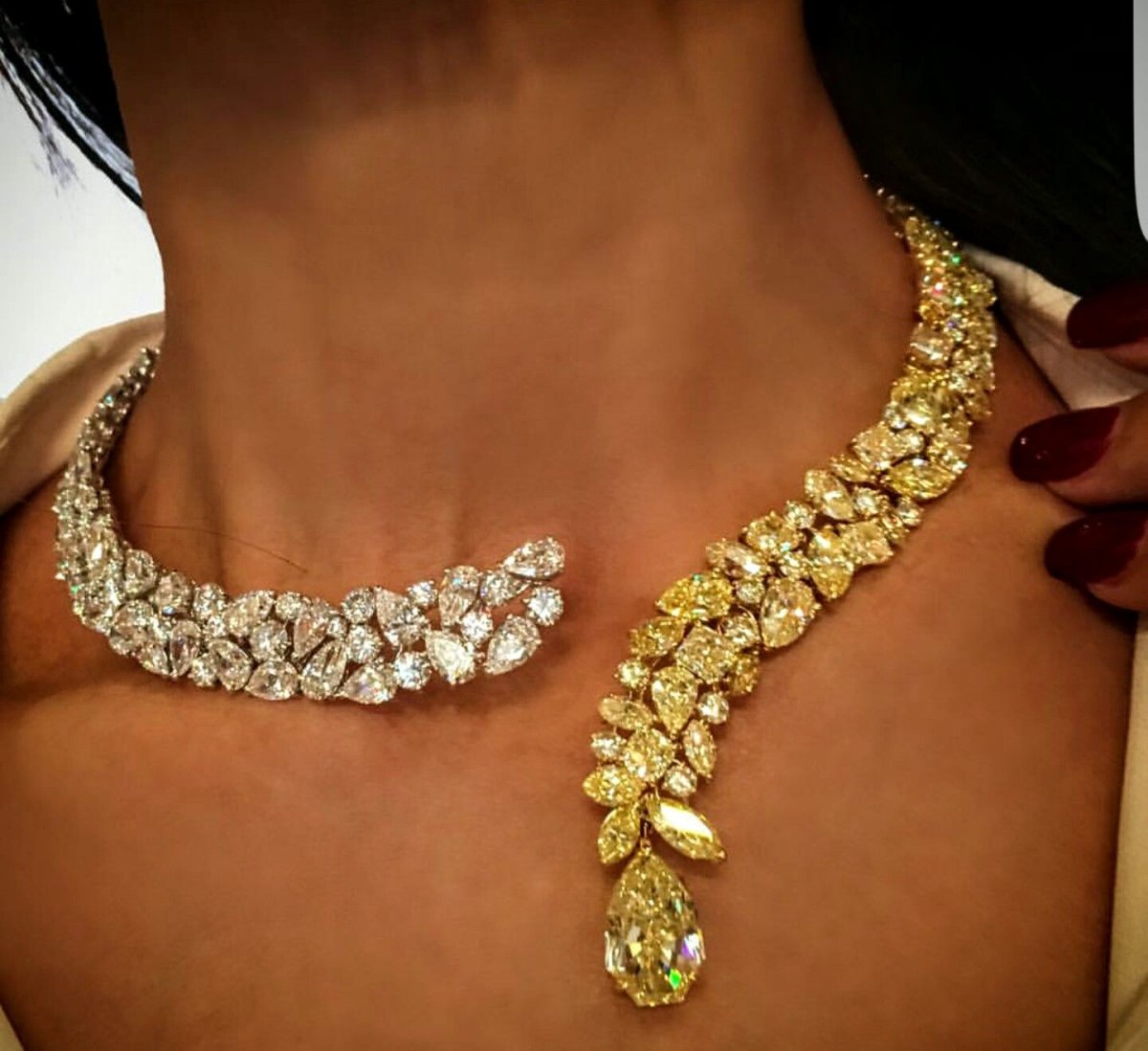 Самые красивые золотые колье