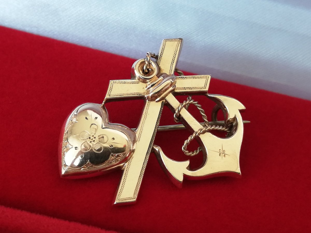 Старинная брошка Вера Надежда любовь