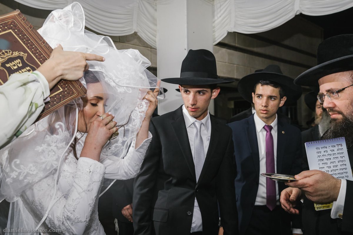 «Еврейская свадьба в Марокко» (ок. 1841, П ариж , л УВР)