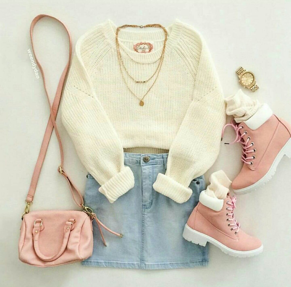 Стильный спортивный образ для девушки