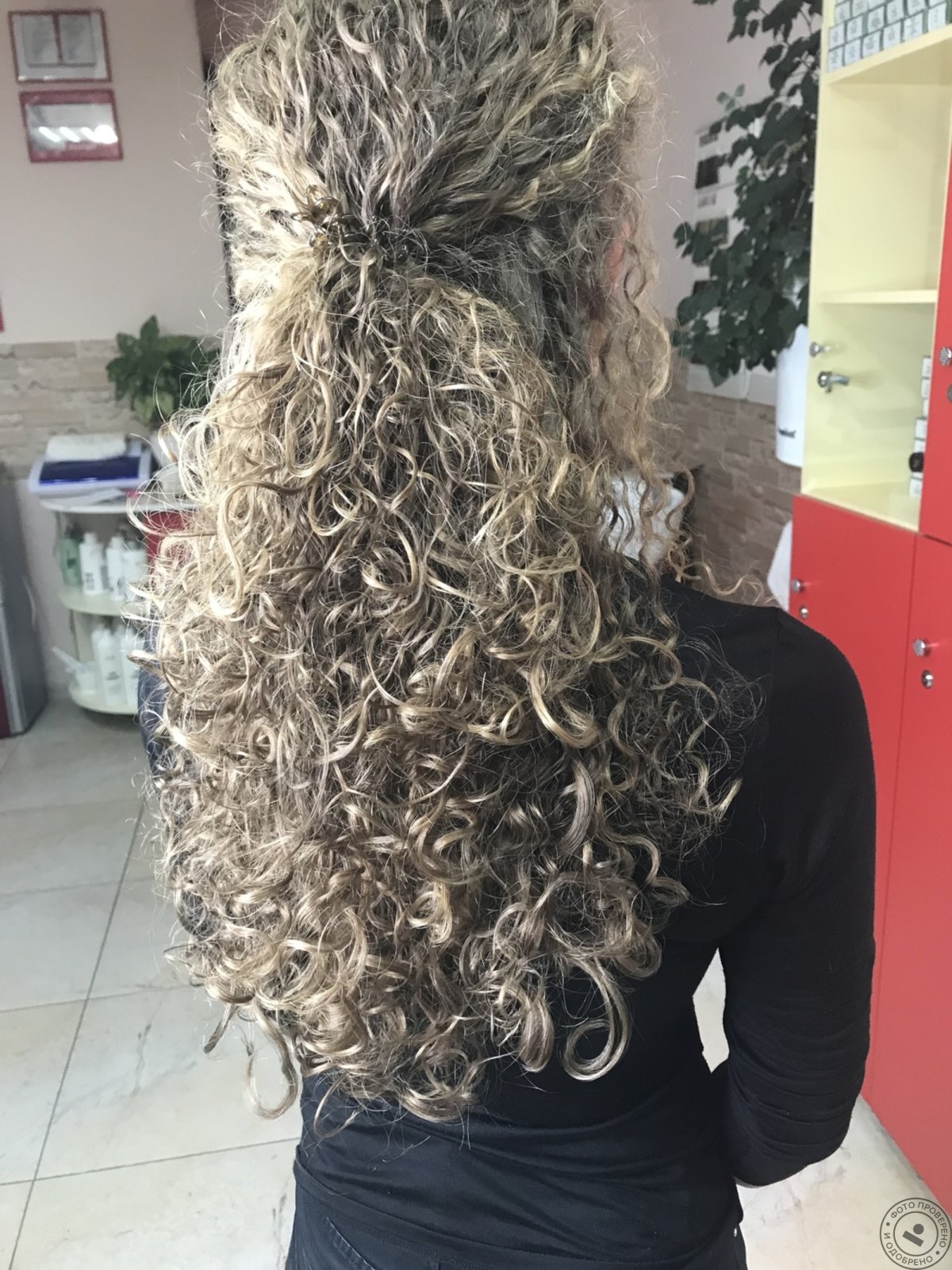 Химическая завивка на длинные темные волосы