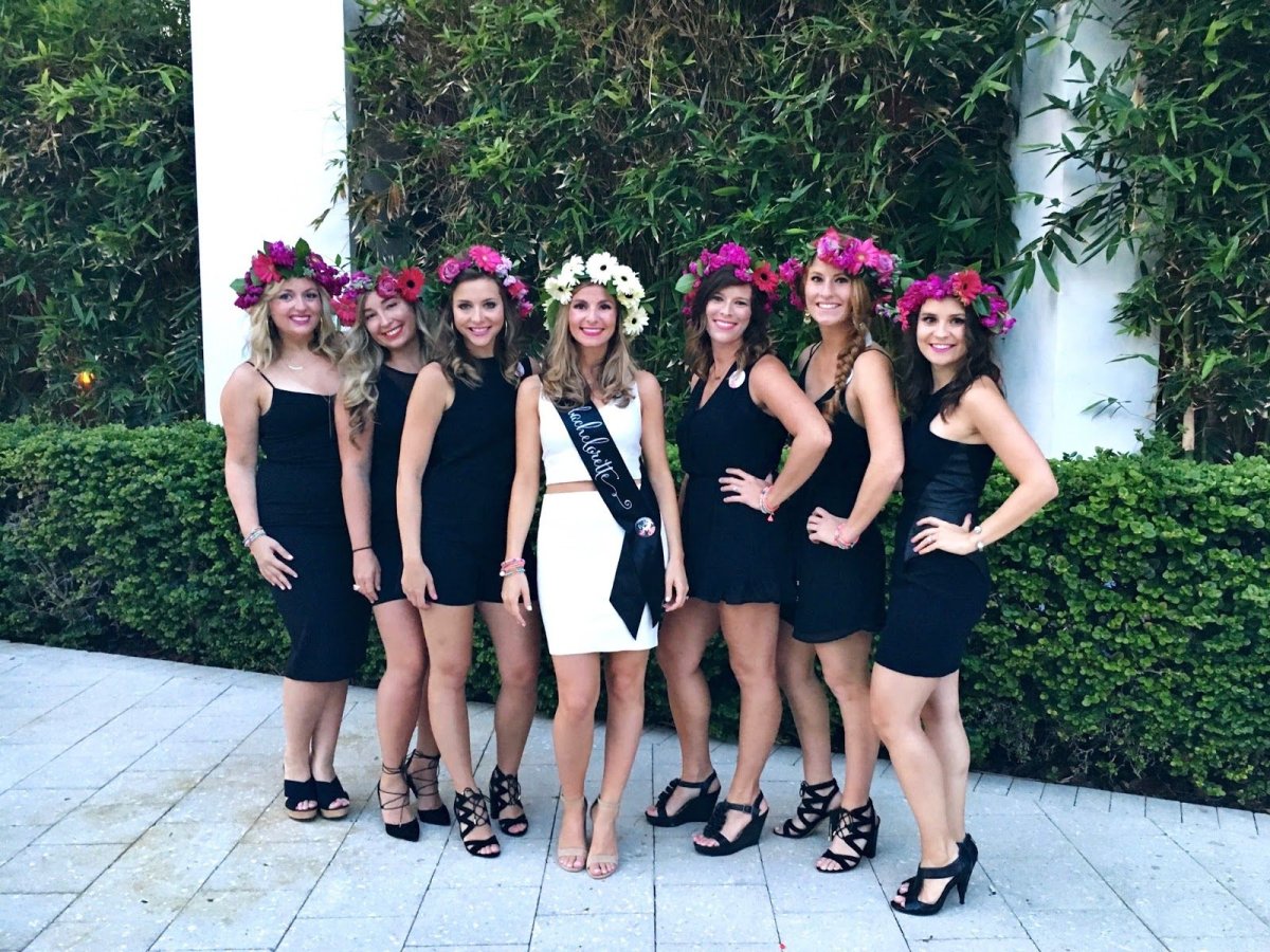 Фотосессия с подругой в отеле