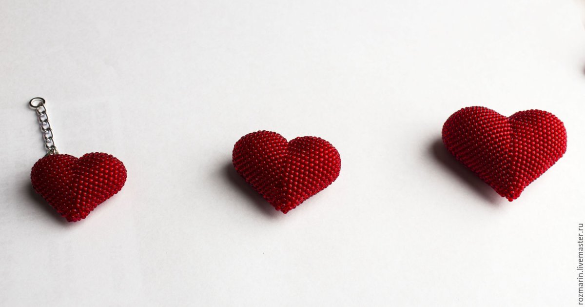 Сердечко из бисера объемное