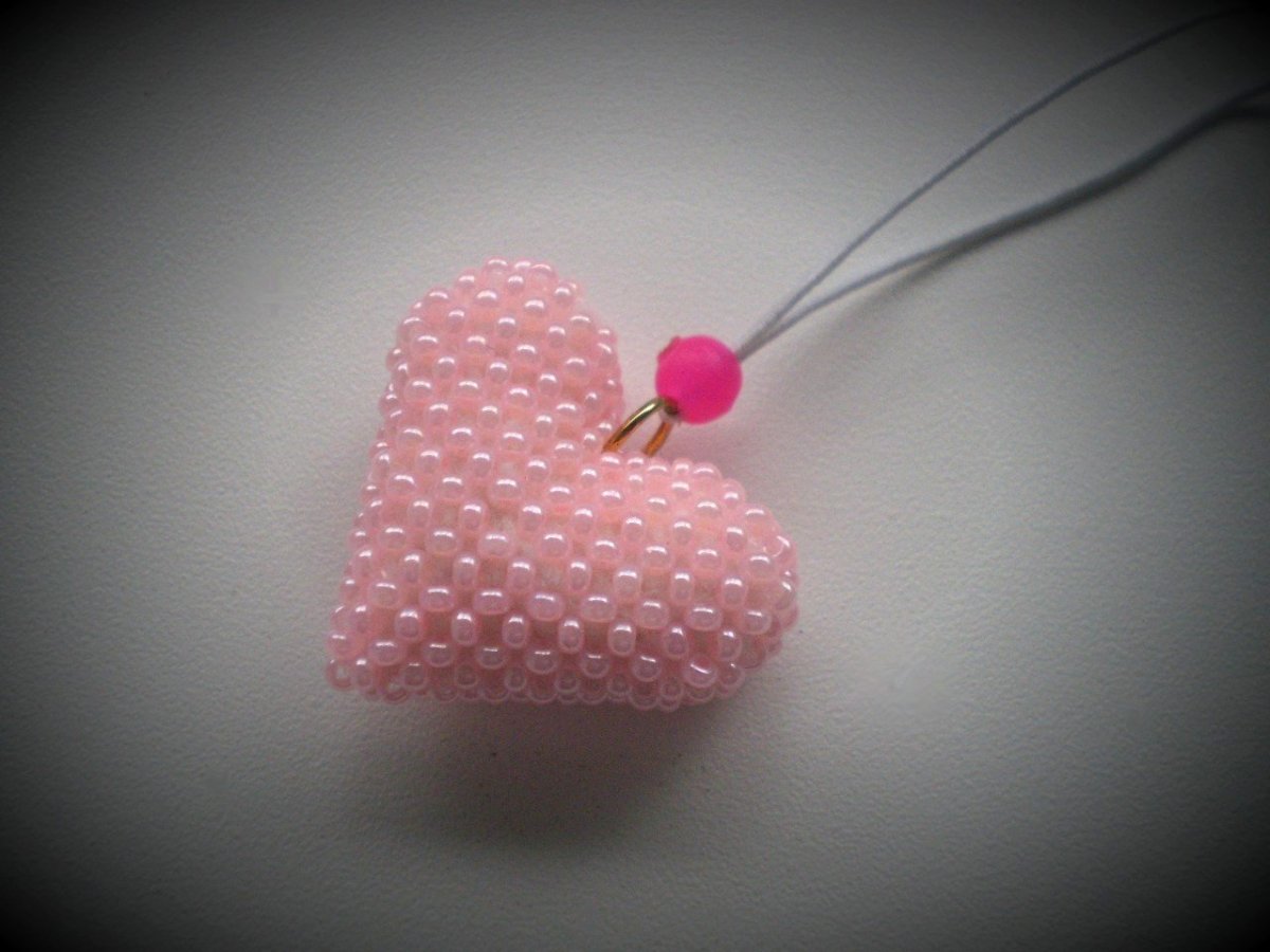 Объемное сердце из бисера