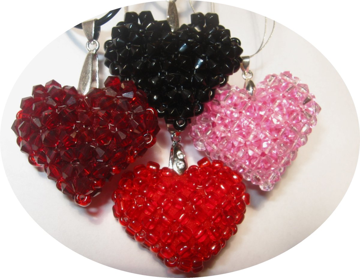 Объемное сердце из бисера