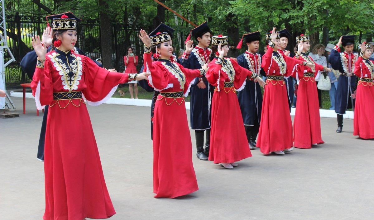 Древний калмыкский костюм