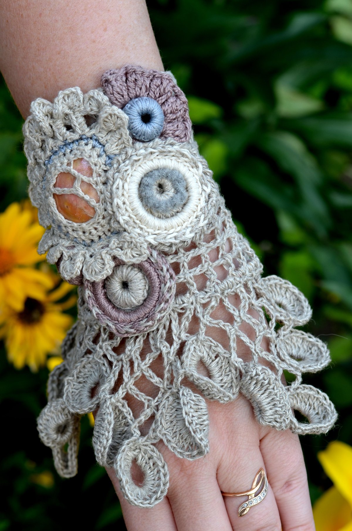 Вязаные браслеты крючком