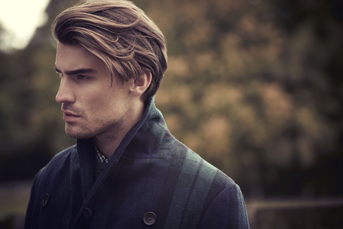 Мужские прически средней длины