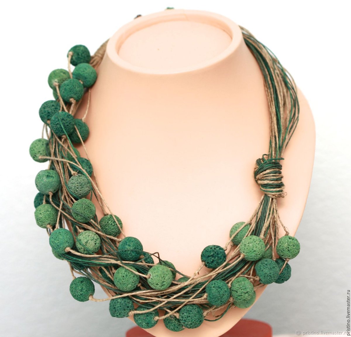 Украшения из ниток льна