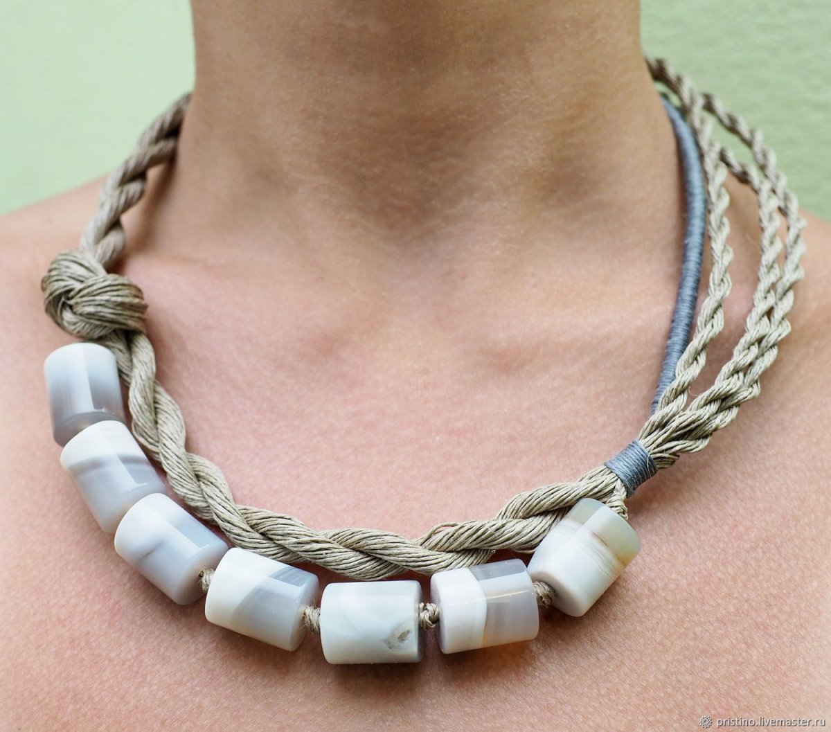 Льняные бусы