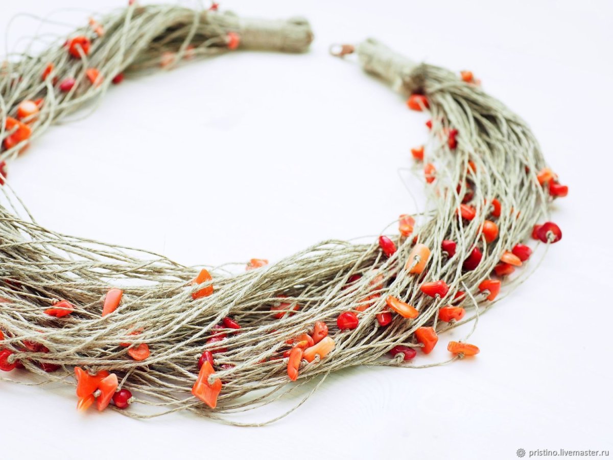 Колье из льна