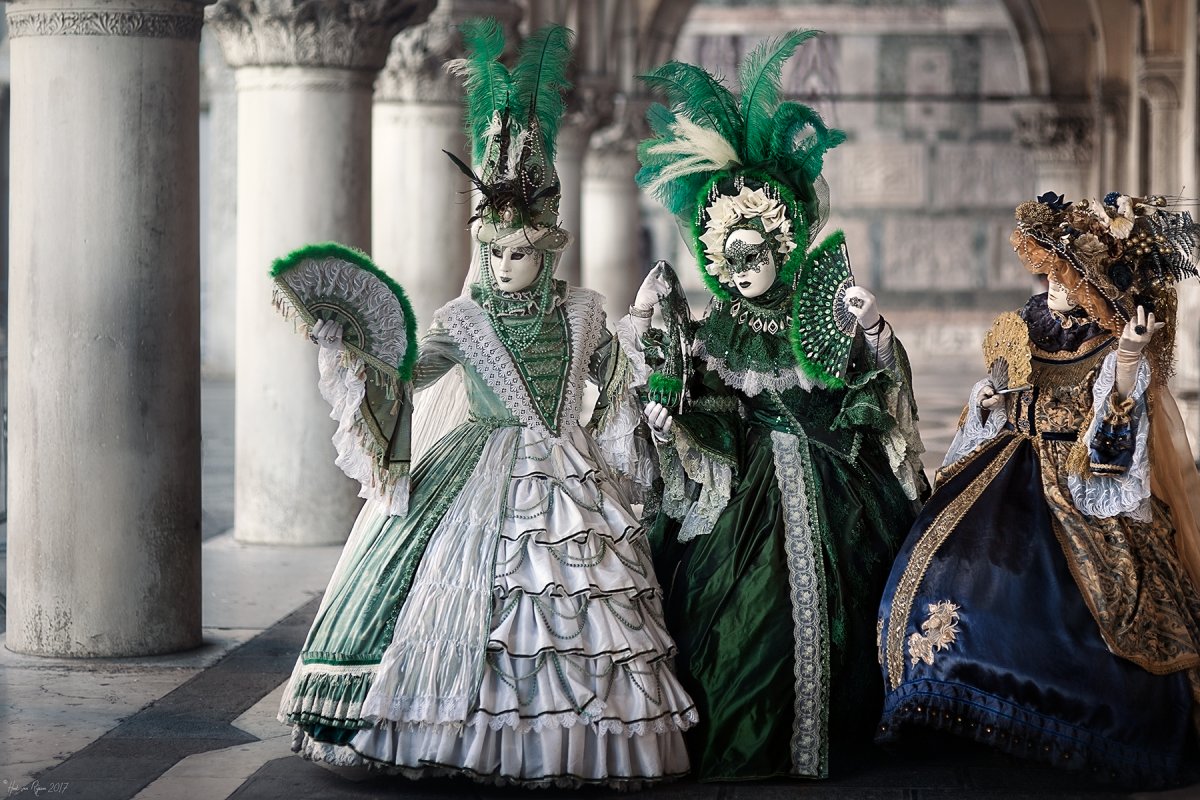Венецианский бал-маскарад 18 века