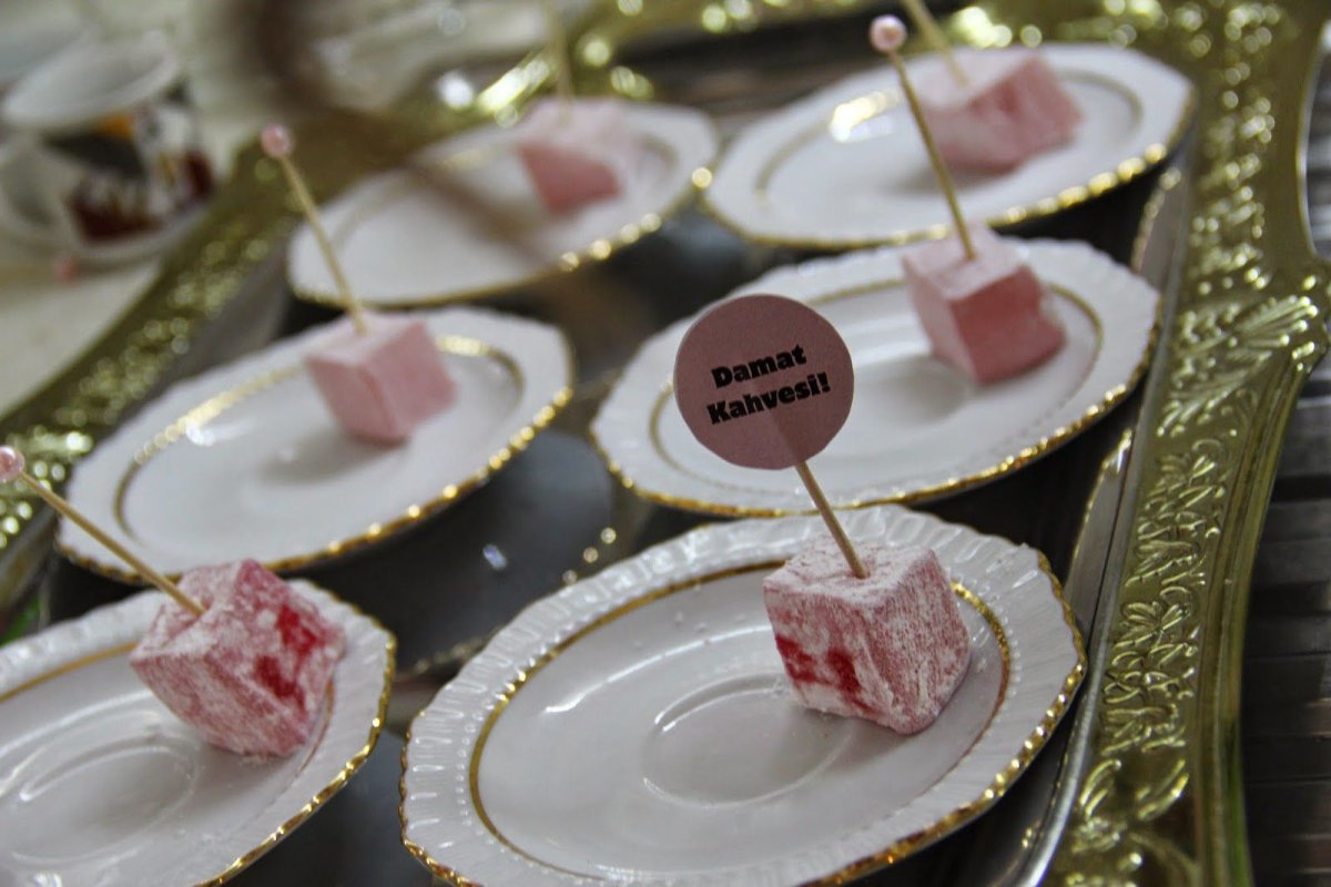 Кавказские платья вечерние