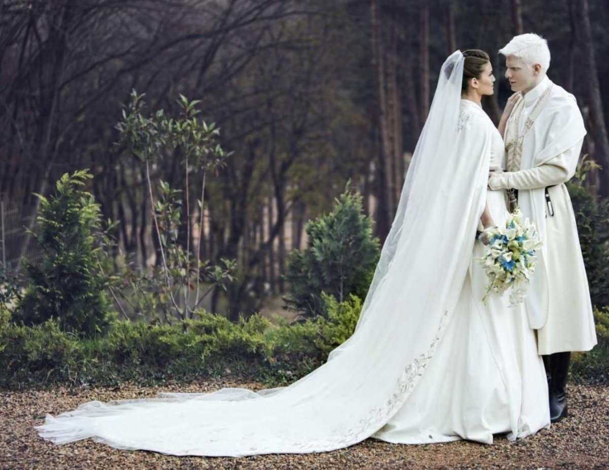 Грузинский национальный костюм женский свадебный