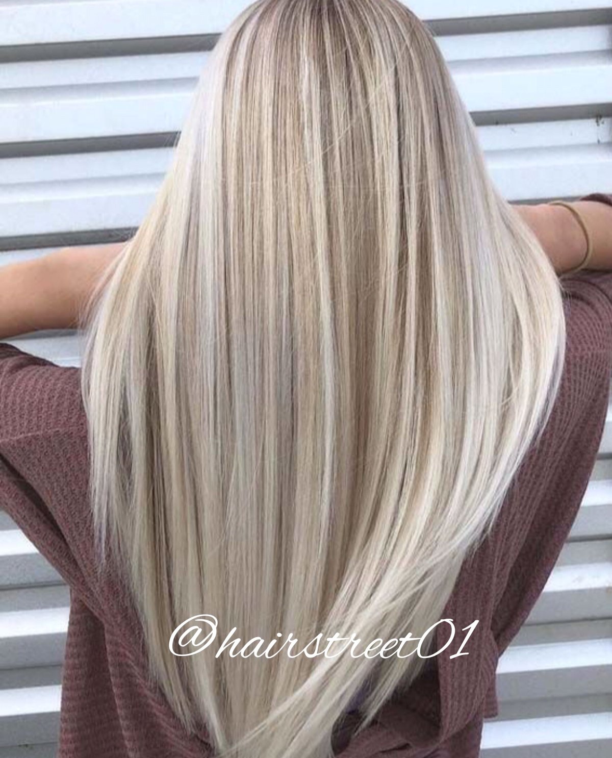 Стрижка на длинные светлые волосы