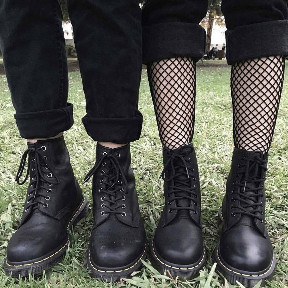 Свадебный образ с красными туфлями