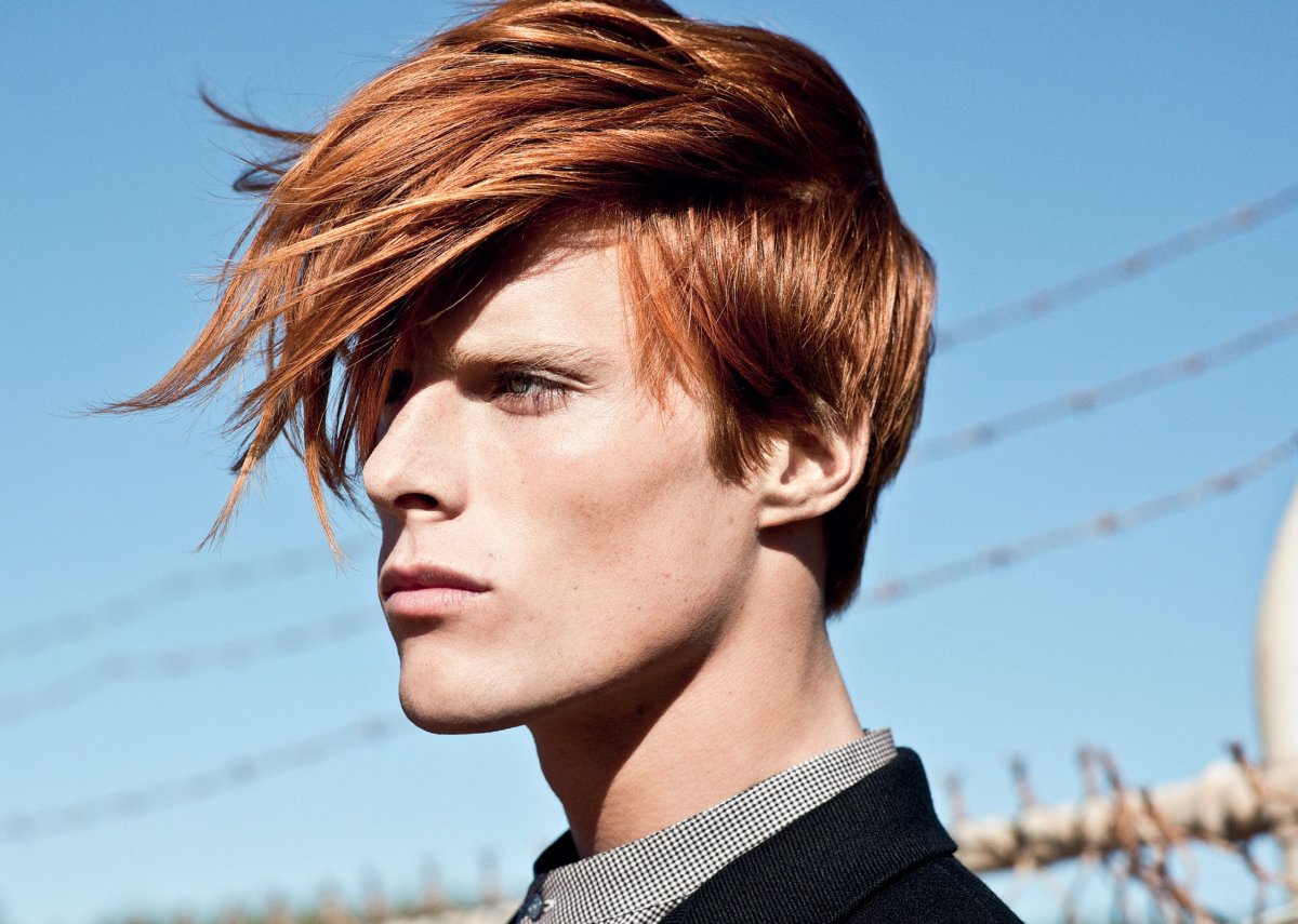 Крашеный рыжий парень