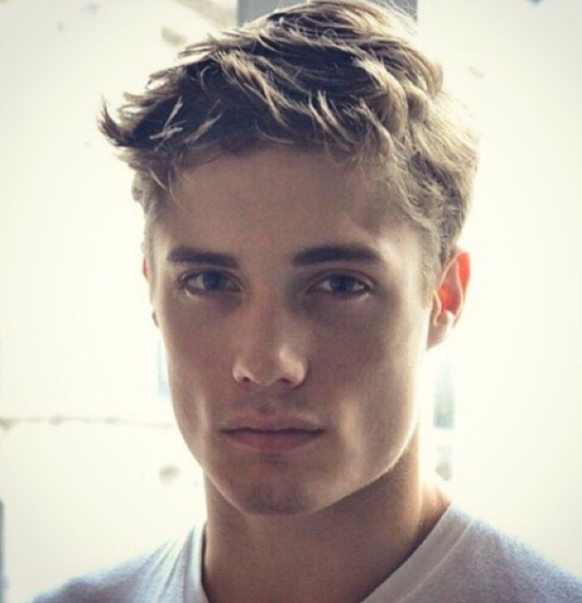 Длинные мужские стрижки градуированное каре