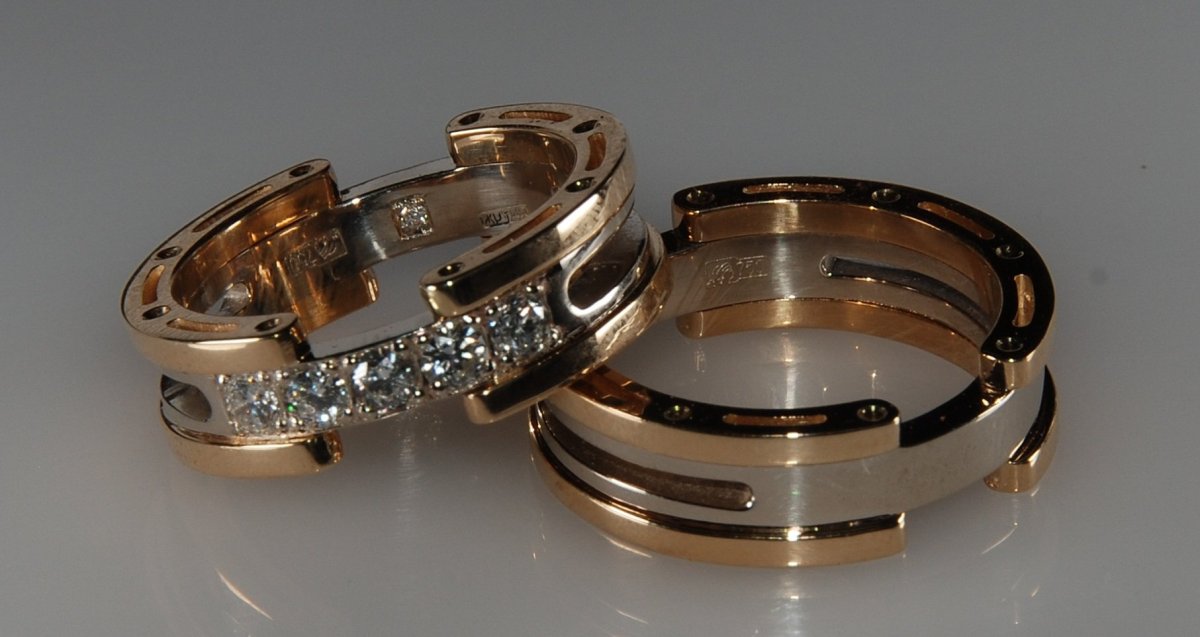 Необычные обручальные кольца парные