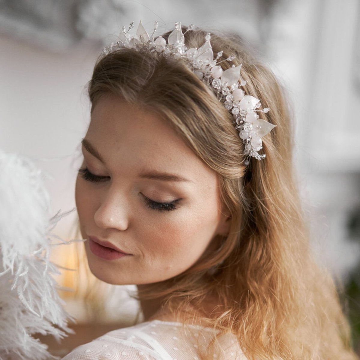 Диадемы для волос