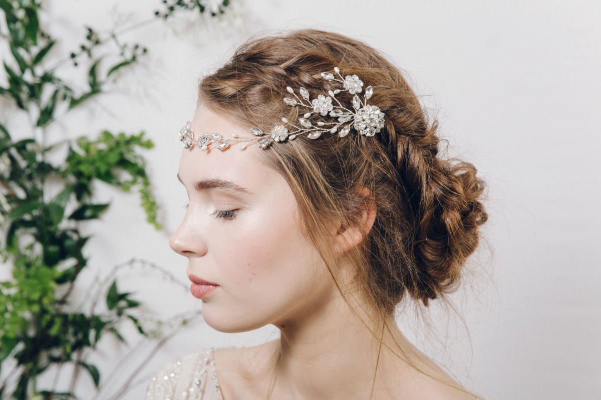 Свадебные украшения на голову 2021