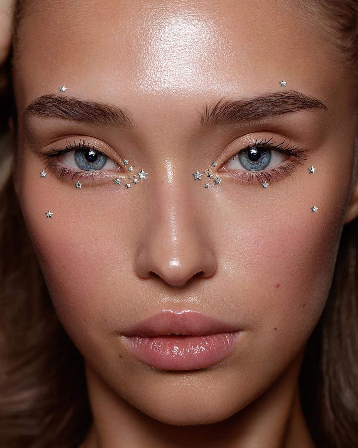 Макияж в нюдовых тонах